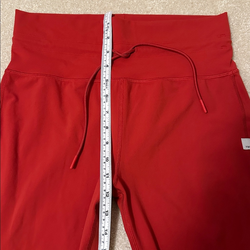 Vuori daily joggers with drawstring waist 
Size L.  VW323 - Picture 6 of 13